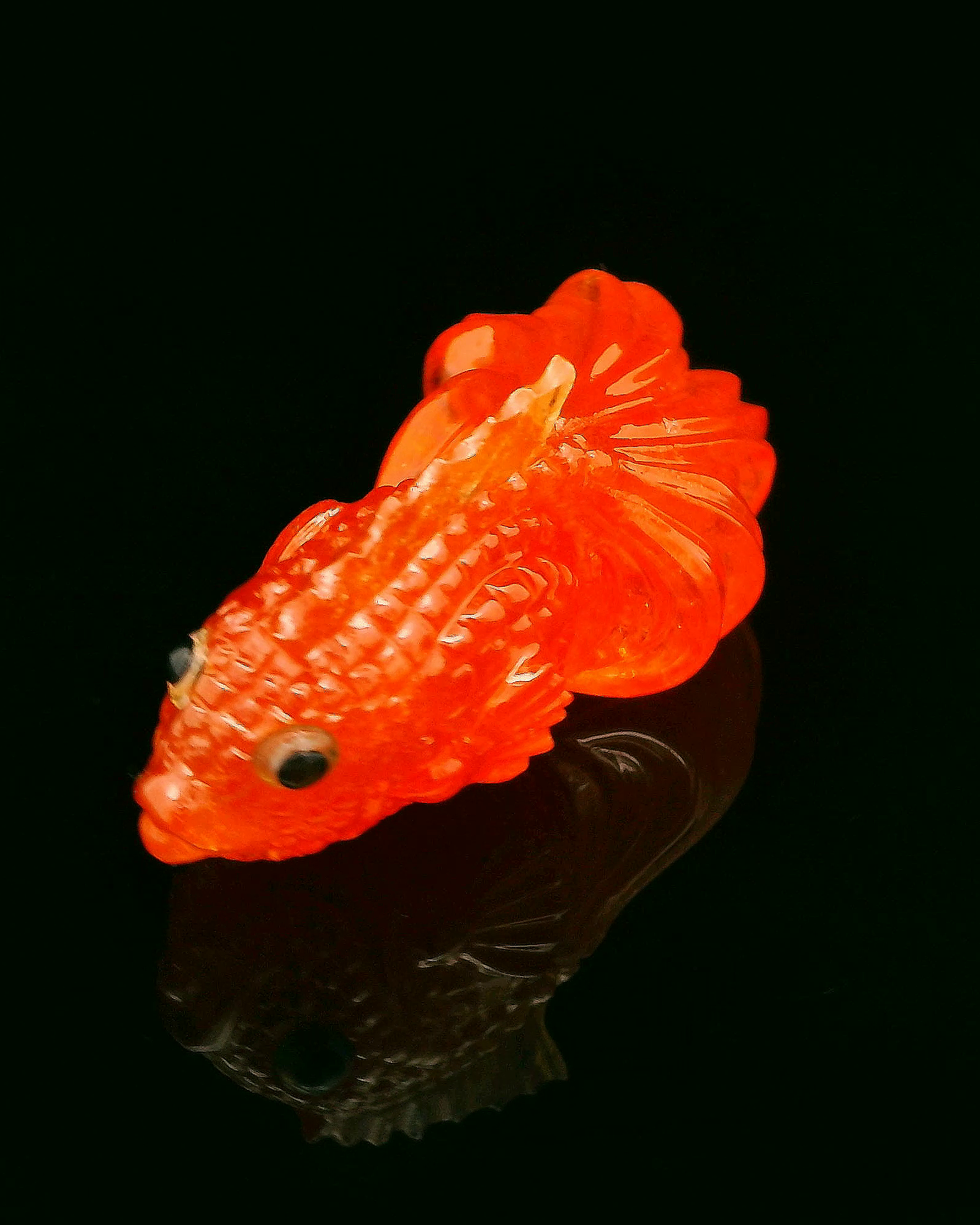 Madarine Garnet Fish
