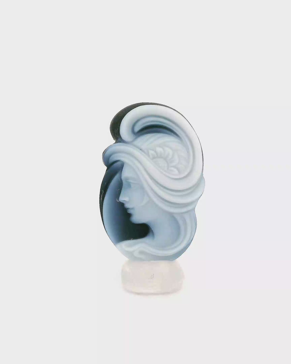 Agate Cameo Women with Sunflower